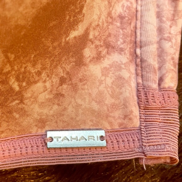 TAHARI pink tie-dye like bra, 36C - Picture 4 of 4